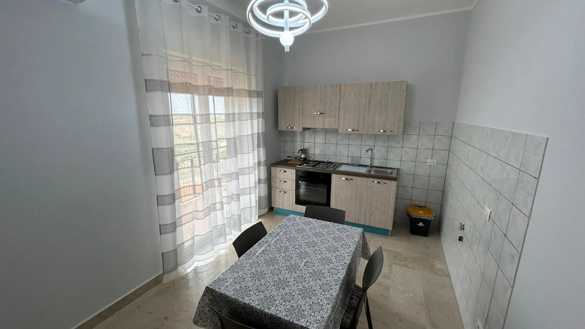 Ludox Apartments レアルモンテ